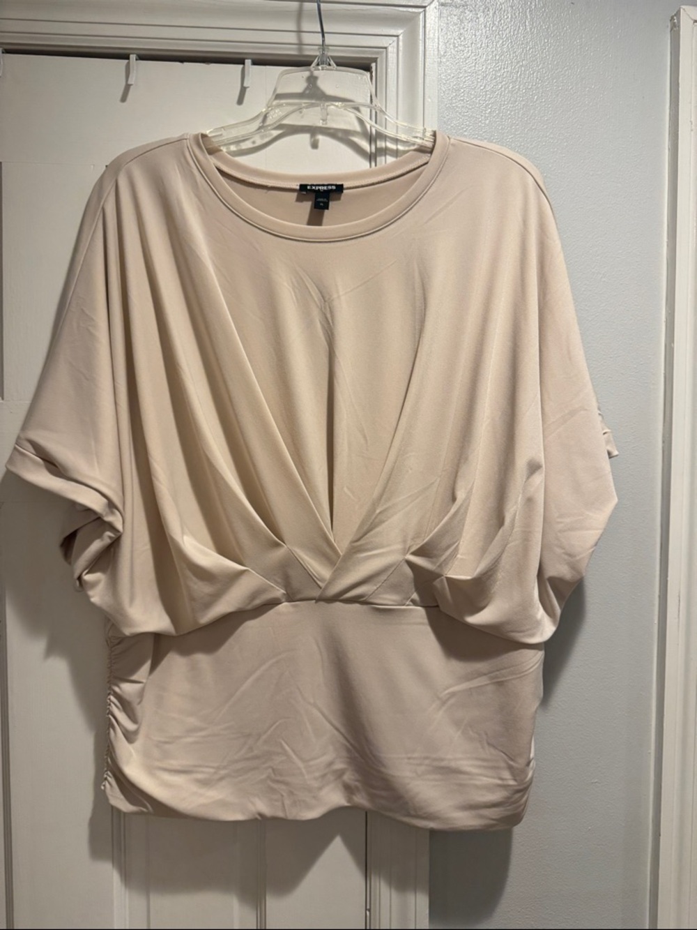 Ava & Viv Light Cream Twist-Front Dolman Top